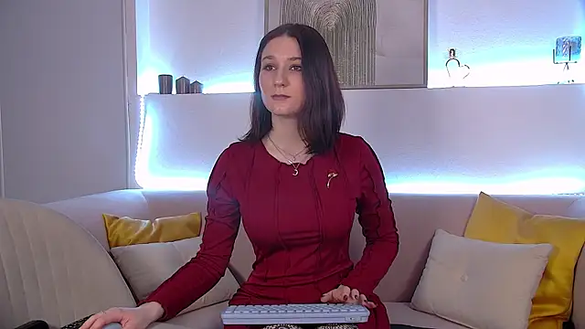 Snapshot of VictoriaArdern chatting on 01.28.25 VictoriaArdern online show from 01.28.25