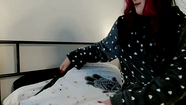 Snapshot of lunabellex chatting on 03.14.25 lunabellex online show from 03.14.25