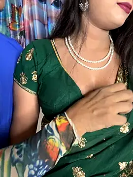 Snapshot of ascuple chatting on 11.07.25 ascuple online show from 11.07.25