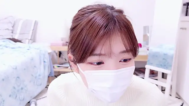 Snapshot of Runarunapi chatting on 01.07.25 Runarunapi online show from 01.07.25