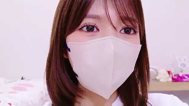 Snapshot of Runarunapi chatting on 10.04.25 Runarunapi online show from 10.04.25