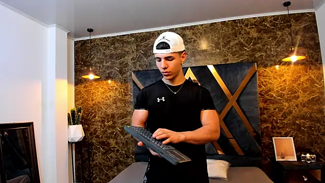 Snapshot of Flynn_Riider chatting on 01.18.25 Flynn Riider online show from 01.18.25