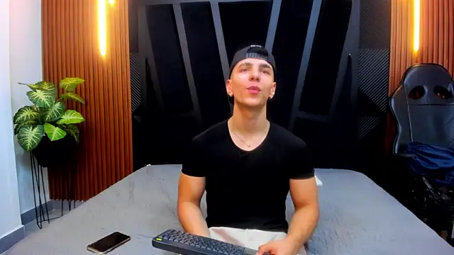 Snapshot of Flynn_Riider chatting on 01.23.25 Flynn Riider online show from 01.23.25