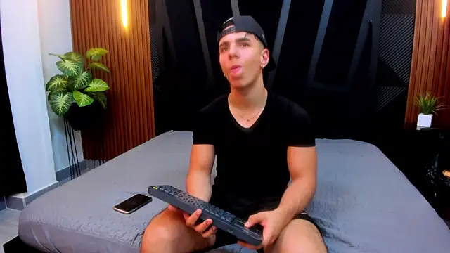 Snapshot of Flynn_Riider chatting on 01.24.25 Flynn Riider online show from 01.24.25