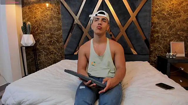 Snapshot of Flynn_Riider chatting on 03.06.25 Flynn Riider online show from 03.06.25