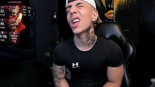 Snapshot of Flynn_Riider chatting on 11.10.25 Flynn Riider online show from 11.10.25