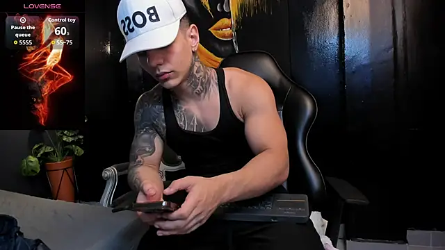 Snapshot of Flynn_Riider chatting on 11.21.25 Flynn Riider online show from 11.21.25