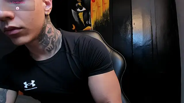 Snapshot of Flynn_Riider chatting on 11.22.25 Flynn Riider online show from 11.22.25