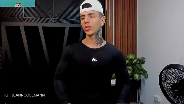 Snapshot of Flynn_Riider chatting on 12.04.25 Flynn Riider online show from 12.04.25