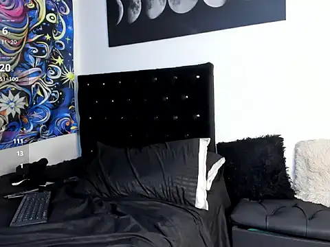 Snapshot of kassandra11_ chatting on 12.11.24 kassandra11  online show from 12.11.24