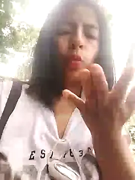 Snapshot of Danna-linyi chatting on 01.03.25 Danna-linyi online show from 01.03.25