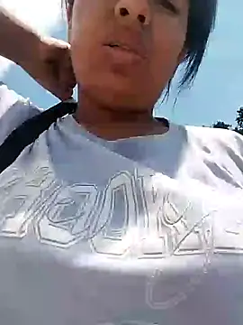 Snapshot of Danna-linyi chatting on 01.19.25 Danna-linyi online show from 01.19.25