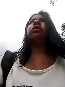 Snapshot of Danna-linyi chatting on 02.02.25 Danna-linyi online show from 02.02.25