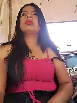 Snapshot of Danna-linyi chatting on 02.07.25 Danna-linyi online show from 02.07.25