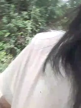 Snapshot of Danna-linyi chatting on 02.19.25 Danna-linyi online show from 02.19.25