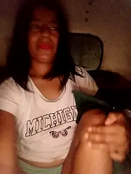 Snapshot of Danna-linyi chatting on 02.23.25 Danna-linyi online show from 02.23.25