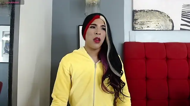  Natassia Dreams online show from 01.18.25