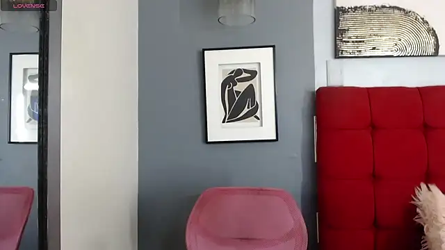  Natassia Dreams online show from 02.09.25