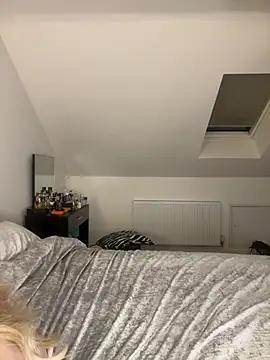 Snapshot of littlebambi26 chatting on 03.08.26 littlebambi26 online show from 03.08.26