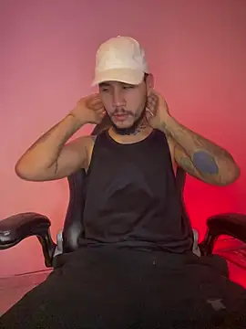 Junihn0 online show from 11.14.25