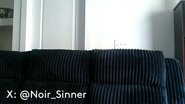 Snapshot of sinnernoir chatting on 06.02.26 sinnernoir online show from 06.02.26