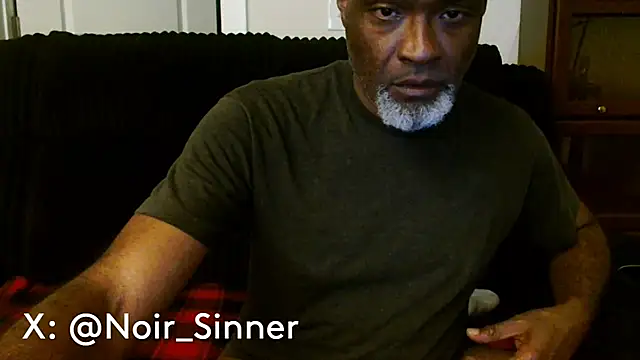 Snapshot of sinnernoir chatting on 06.04.26 sinnernoir online show from 06.04.26