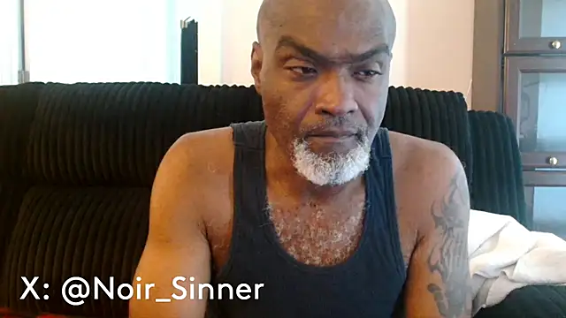 Snapshot of sinnernoir chatting on 06.06.26 sinnernoir online show from 06.06.26