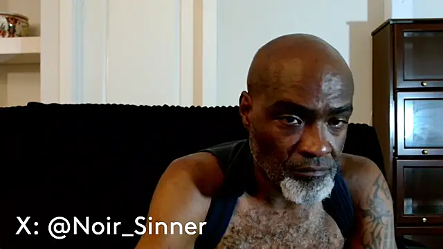 Snapshot of sinnernoir chatting on 06.14.26 sinnernoir online show from 06.14.26