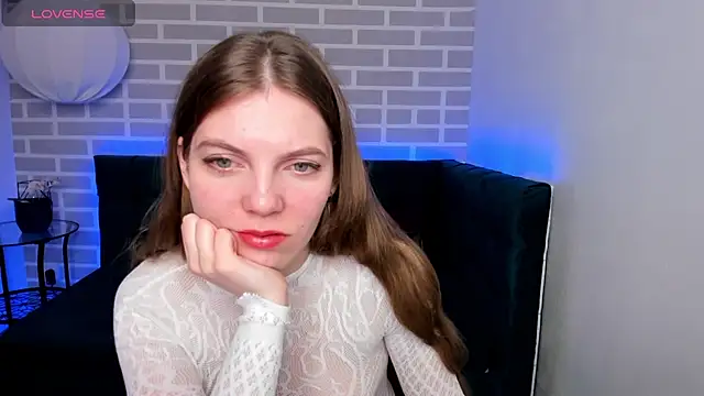 marie reyes  online show from 10.17.25