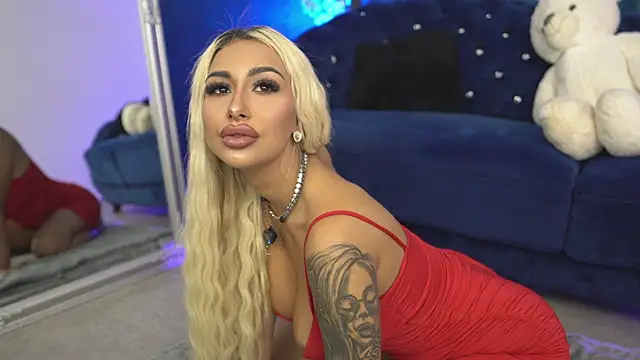 Snapshot of GoldenAmber chatting on 09.26.25 GoldenAmber online show from 09.26.25