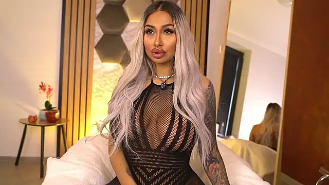 GoldenAmber online show from 02.04.26