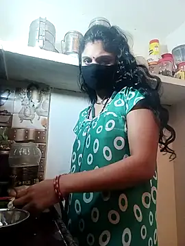 Snapshot of Cute-Aadhvita chatting on 02.17.25 Cute-Aadhvita online show from 02.17.25