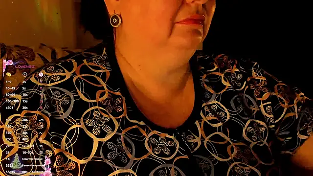 Snapshot of SexxyDreams1 chatting on 12.23.24 SexxyDreams1 online show from 12.23.24