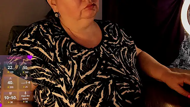 Snapshot of SexxyDreams1 chatting on 02.22.25 SexxyDreams1 online show from 02.22.25