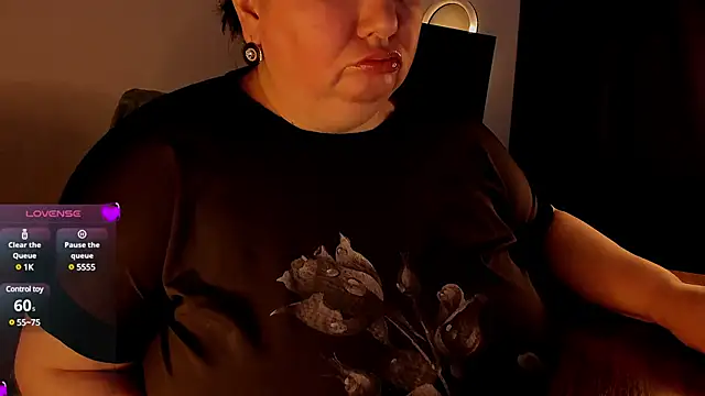 Snapshot of SexxyDreams1 chatting on 03.04.25 SexxyDreams1 online show from 03.04.25