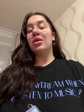 Snapshot of VikiDemi chatting on 12.27.24 VikiDemi online show from 12.27.24