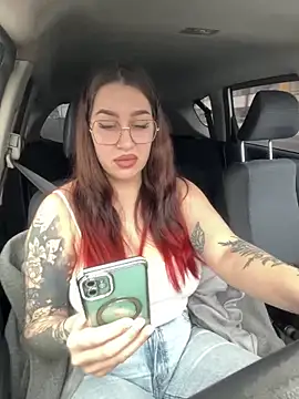 Snapshot of VikiDemi chatting on 02.28.25 VikiDemi online show from 02.28.25