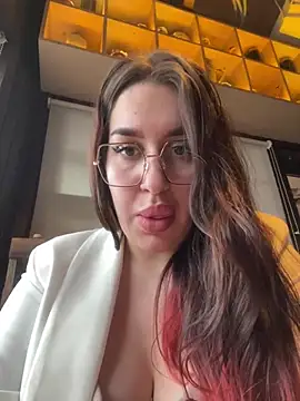 Snapshot of VikiDemi chatting on 03.02.25 VikiDemi online show from 03.02.25