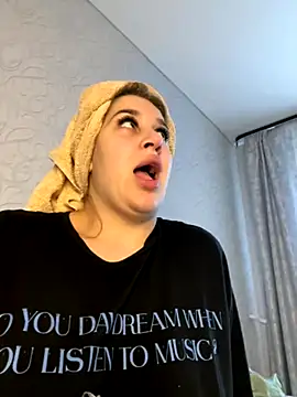 Snapshot of VikiDemi chatting on 10.01.25 VikiDemi online show from 10.01.25