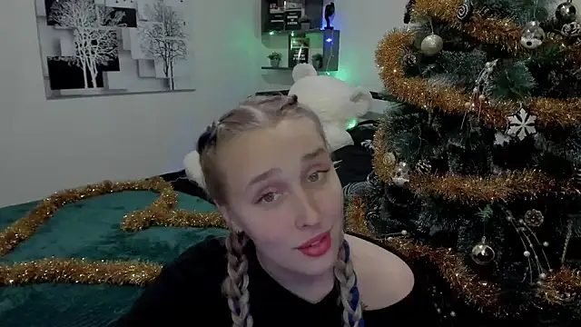 LinaTruly online show from 12.14.24