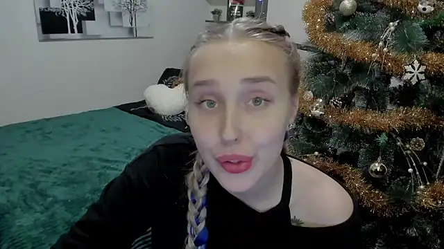 LinaTruly online show from 12.15.24