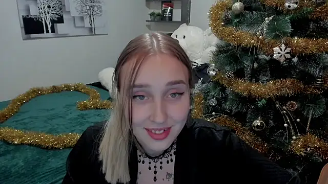 LinaTruly online show from 12.21.24