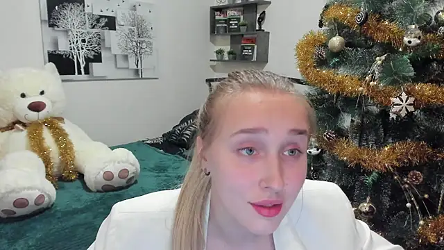 LinaTruly online show from 01.12.25