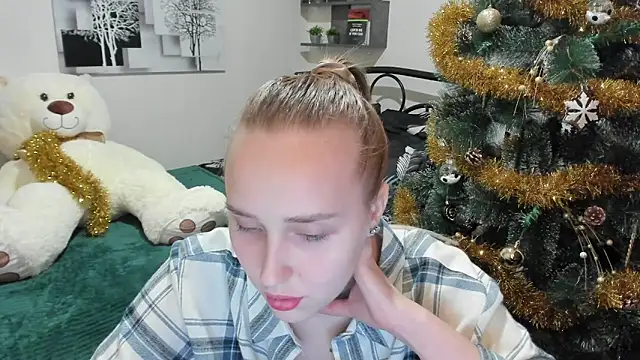 LinaTruly online show from 01.14.25