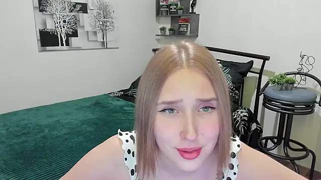 LinaTruly online show from 01.16.25