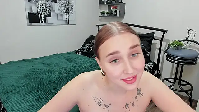 LinaTruly online show from 02.12.25