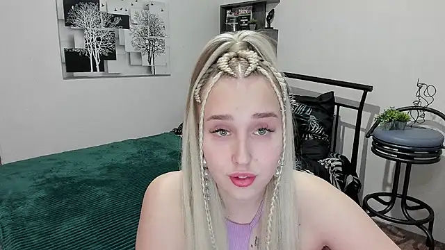 LinaTruly online show from 02.18.25