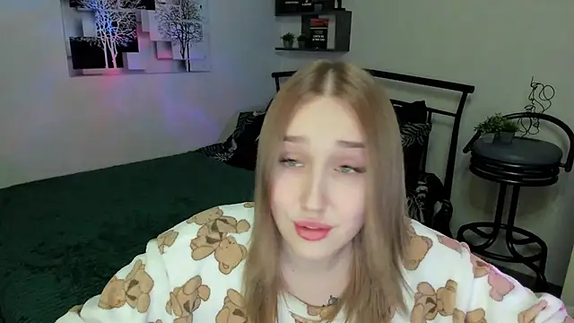 LinaTruly online show from 02.27.25