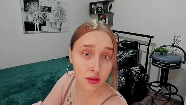 LinaTruly online show from 03.07.25