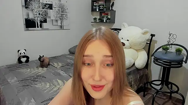 LinaTruly online show from 03.14.25